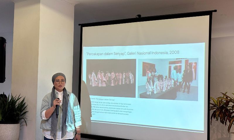 Endang Lestari sedang memaparkan materi (Foto: Yessy)